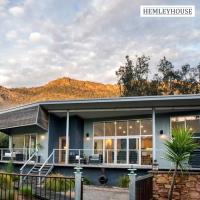 Hemley House - Luxury in Halls Gap, Grampians image 1